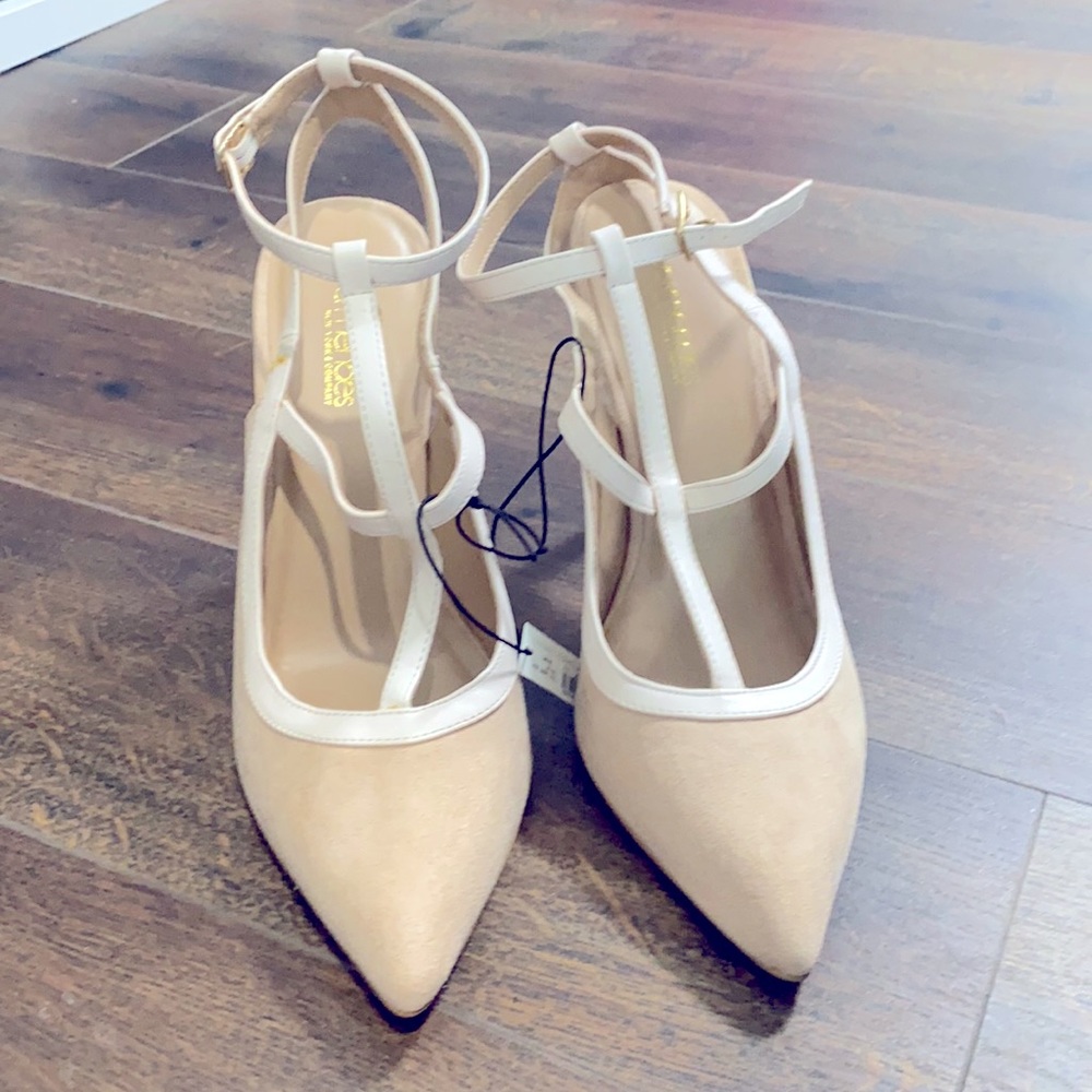 Eva Mendes Blush/Pink pump sandal. Open heel.